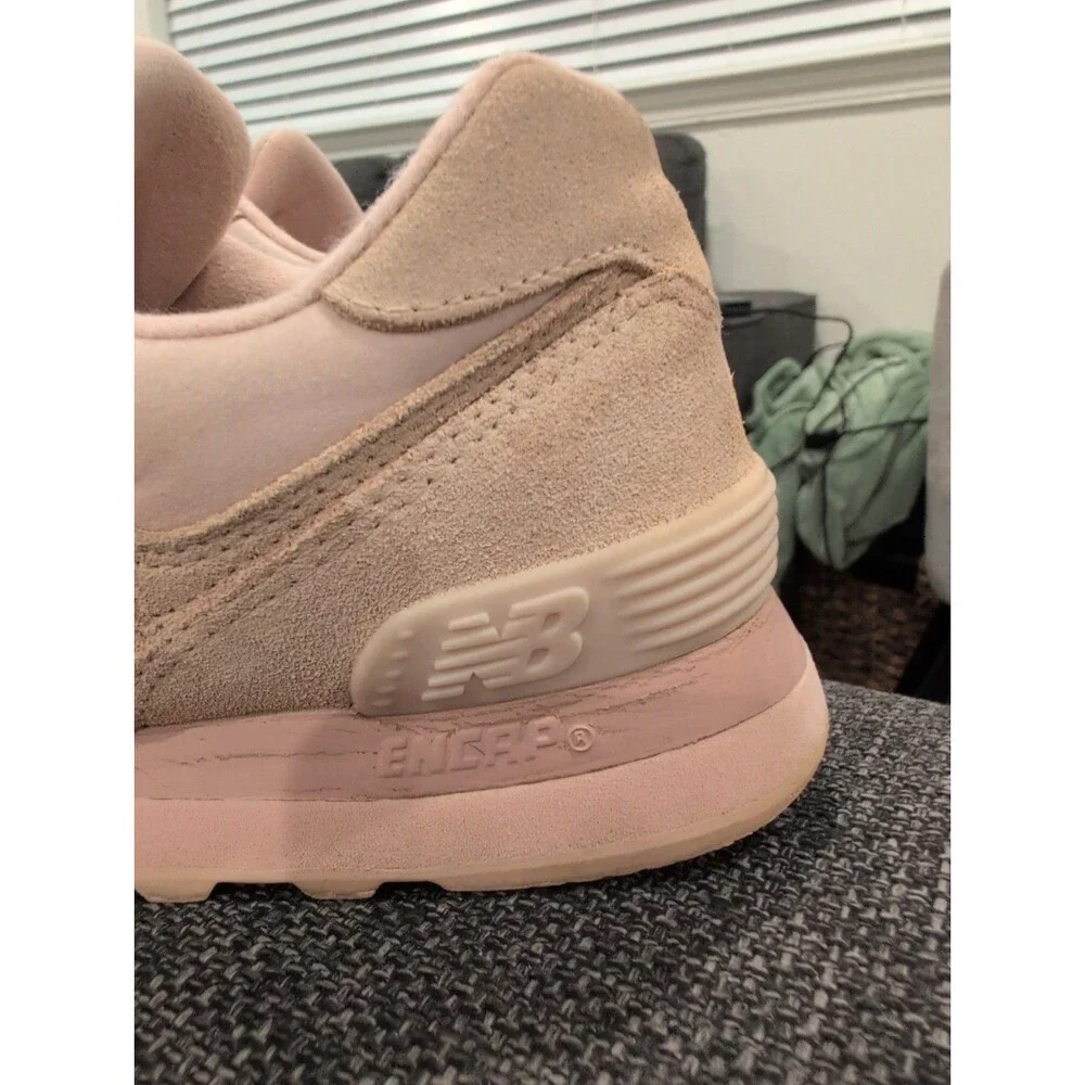 New Balance 574 WL574SLA Women's Salmon Suede Sneakers Size 7.5 Shoes